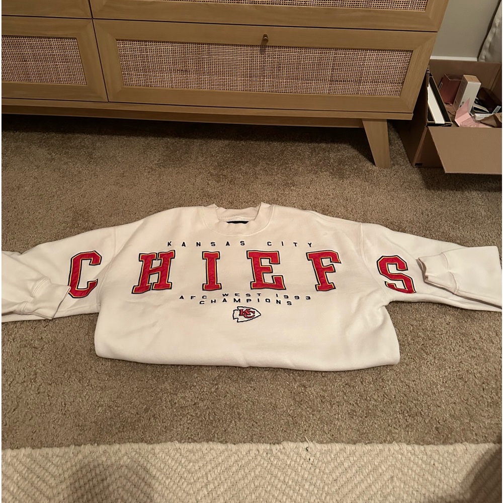 Chiefs A&F crewneck SOLD-OUT